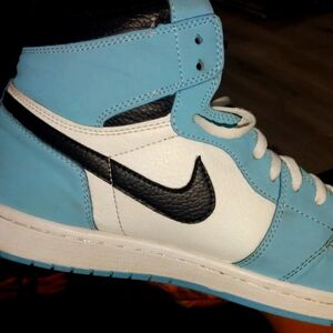 Jordans 1s